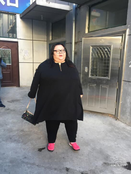 Hành trình cay đắng của người phụ nữ béo nhất Trung Quốc: Từng nặng 244 kg vừa giảm xuống 95kg - Ảnh 3.