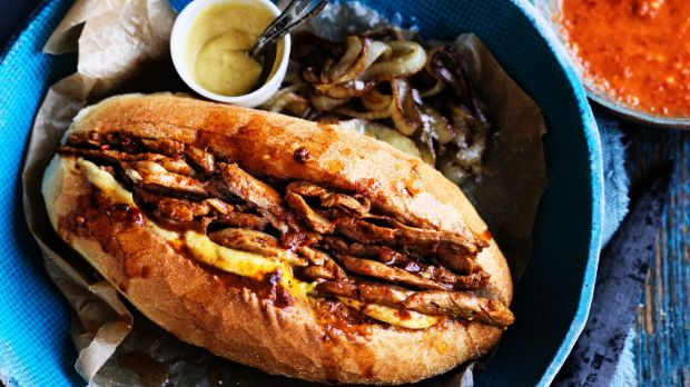 Báo chí nước ngoài ngợi khen bánh mì Việt Nam, xếp hạng trong top 10 món sandwich ngon nhất thế giới - Ảnh 7.