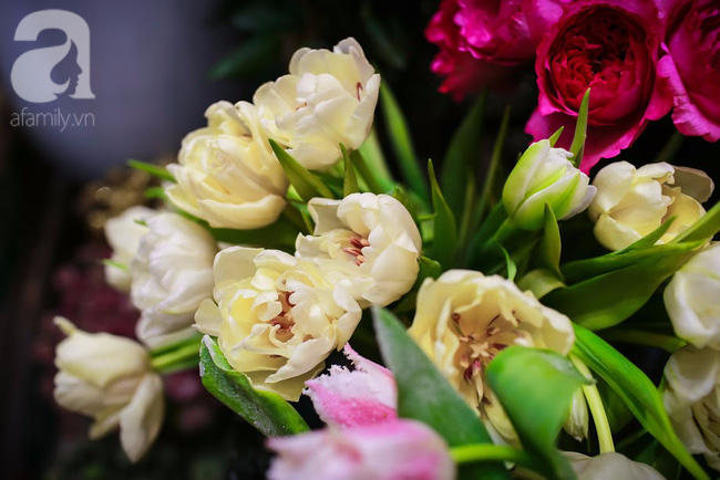 Hà Nội: Chi 72 triệu để mua hoa tươi nhập khẩu đủ tiêu chí độc và đẹp về chơi Tết - Ảnh 22.