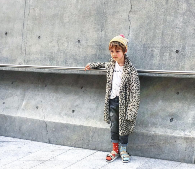 Cứ mỗi mùa Seoul Fashion Week đến, dân tình lại chỉ ngóng xem street style vừa cool vừa yêu của những fashionista nhí này - Ảnh 22.