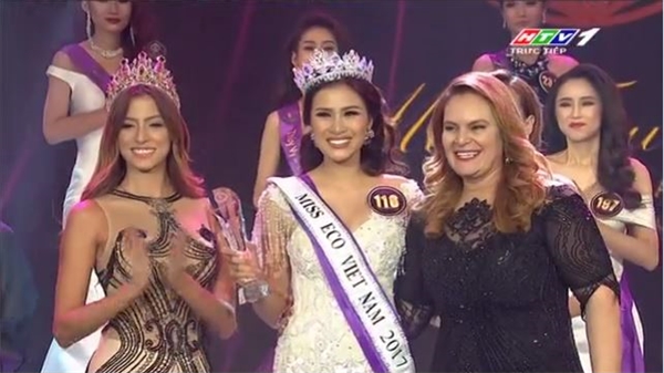 Vừa đăng quang Á khôi, học trò Phạm Hương đã mất danh hiệu - Ảnh 3.
