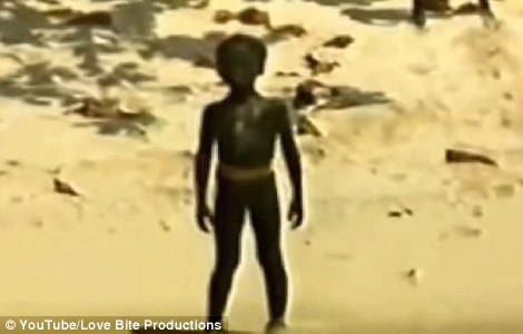 Hình ảnh hiếm hoi về bộ lạc bí ẩn hiếu chiến nhất thế giới - Ảnh 4. Hình ảnh hiếm hoi về bộ lạc bí ẩn hiếu chiến nhất thế giới - Ảnh 4.