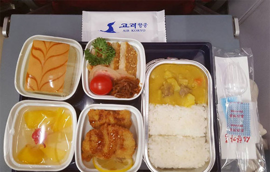 Suất ăn bí ẩn trên máy bay Triều Tiên - Ảnh 4.