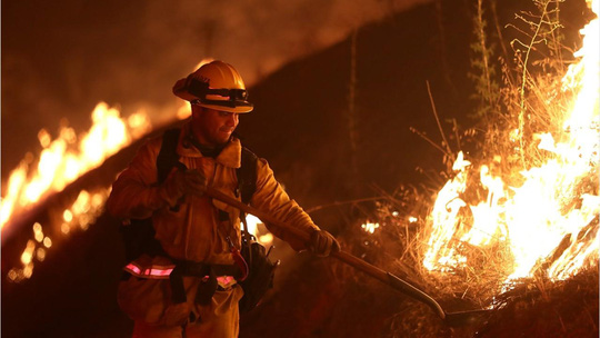 Mỹ: Los Angeles “gồng mình” trước vụ cháy rừng lịch sử - Ảnh 4.
