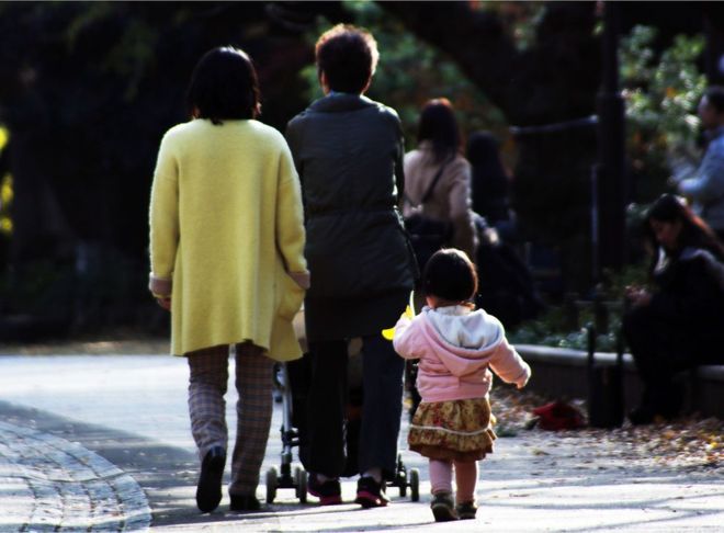 Cuộc sống tăm tối của những bà mẹ đơn thân ở Nhật - Ảnh 7.