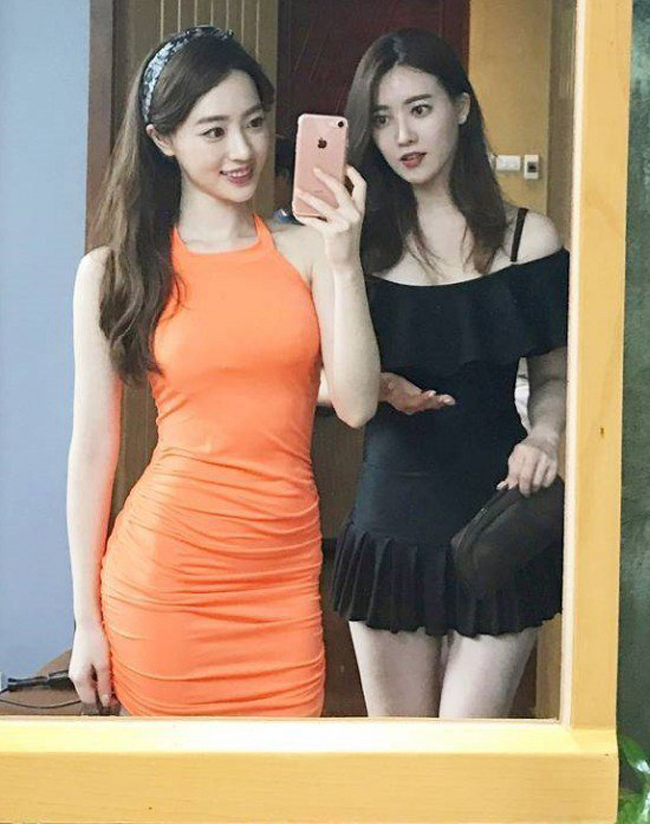 Xinh xắn, sexy lại còn giỏi, cặp MC sinh đôi này đang gây bão cả trên sóng truyền hình lẫn đời thực - Ảnh 4.