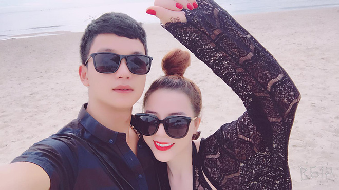 Ng&agrave;y 20/10, m&oacute;n qu&agrave; giấu sau lưng chồng khiến vợ sung sướng, bật kh&oacute;c x&uacute;c động - Ảnh 4.