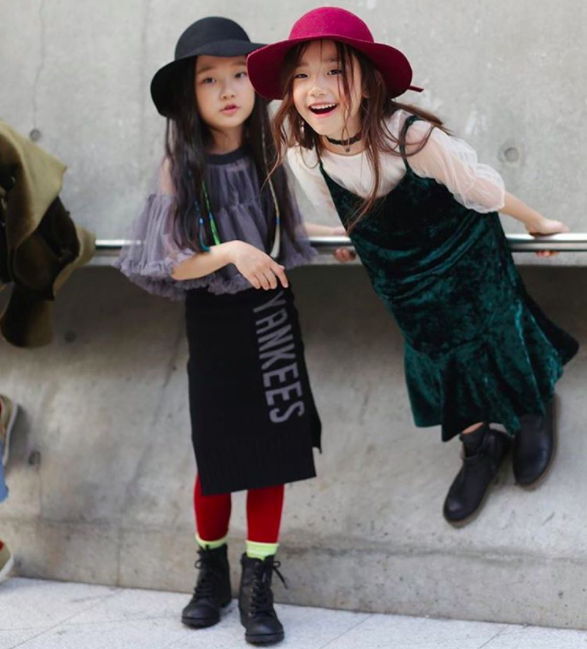 Cứ mỗi mùa Seoul Fashion Week đến, dân tình lại chỉ ngóng xem street style vừa cool vừa yêu của những fashionista nhí này - Ảnh 32.