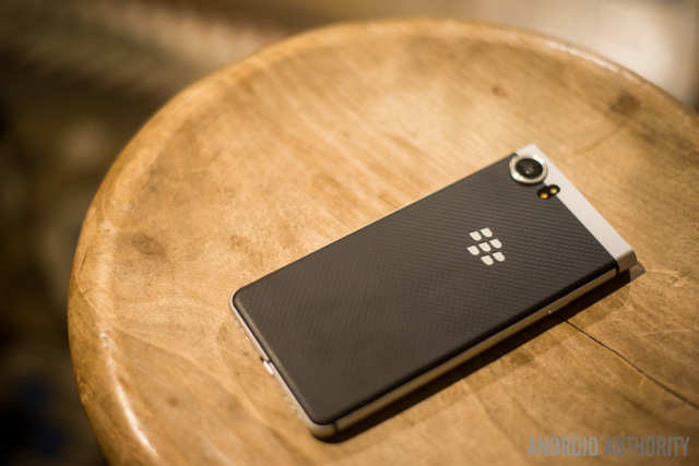 [MWC 2017] Trên tay BlackBerry KEYone - Chiếc smartphone cuối cùng do BlackBerry thiết kế - Ảnh 4.