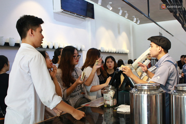 Cửa hàng trà sữa Royaltea tại Thái Phiên bất ngờ đóng cửa, đổi tên và chuyển địa điểm - Ảnh 4.