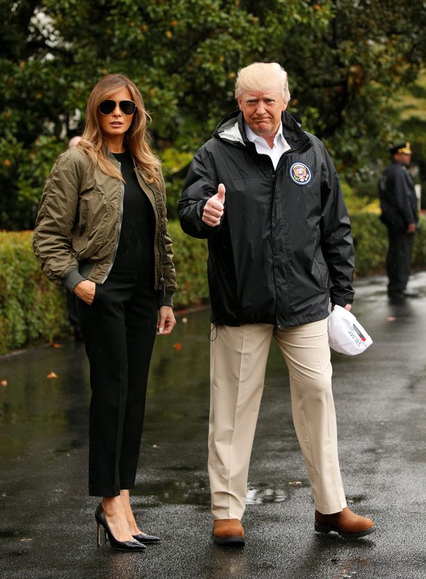 Bất chấp dư luận xôn xao, Đệ nhất phu nhân Melania Trump vẫn đi giày cao gót trở lại vùng bão Harvey - Ảnh 3.