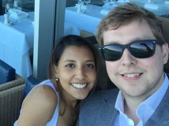 Những &ldquo;phi vụ&rdquo; cầu h&ocirc;n bất ngờ ấn tượng nhất mạng x&atilde; hội thế giới năm 2017 - Ảnh 5.