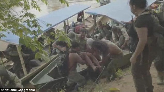 Lạc trong rừng rậm Amazon 9 ngày, người đàn ông sống sót nhờ bầy khỉ chỉ chỗ ăn và nước uống - Ảnh 1.
