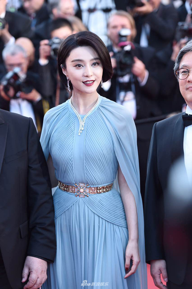 Kiêu sa ở Cannes như vậy nhưng Phạm Băng Băng cũng chỉ dùng cây son đỏ giá hơn... 200 ngàn đồng - Ảnh 6.