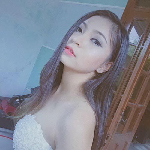 Bạn gái xinh đẹp vượt nghìn km tiếp lửa sao trẻ U22 Việt Nam - Ảnh 6.