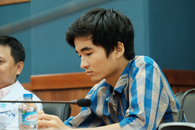 Mẹ chàng trai mang dị dạng mạch máu hiếm gặp: “Tôi gần như ngã quỵ khi nghe con sẽ nằm liệt giường suốt đời - Ảnh 6.