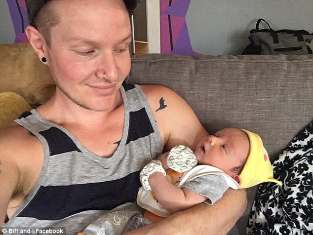 Người đàn ông chuyển giới vừa sinh hạ một bé trai xinh xắn sau lần sảy thai đau đớn trước đó - Ảnh 6.