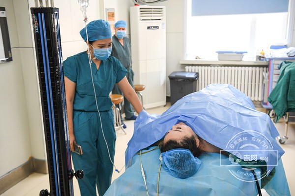 H&agrave;nh tr&igrave;nh cay đắng của người phụ nữ b&eacute;o nhất Trung Quốc: Từng nặng 244 kg vừa giảm xuống 95kg - Ảnh 6.