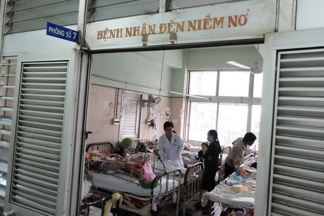 Thương t&acirc;m nữ bảo mẫu mầm non xinh đẹp bị xe tải t&ocirc;ng t&agrave;n phế trong ng&agrave;y vui của bạn th&acirc;n - Ảnh 6.