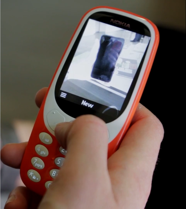 Nokia 3310 bản hồi sinh v&agrave; Nokia 3310 gốc: Sau 17 năm, mọi thứ đ&atilde; thay đổi như thế n&agrave;o? - Ảnh 7.