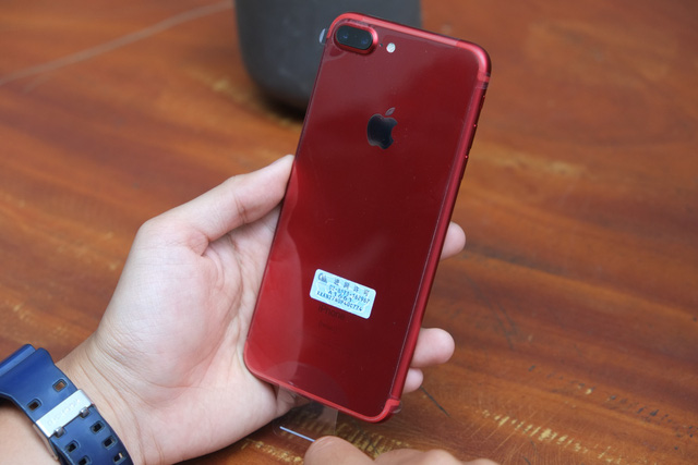 Mở hộp và trên tay iPhone 7 Plus đỏ đầu tiên tại Việt Nam, giá từ 25 triệu đồng - Ảnh 7.