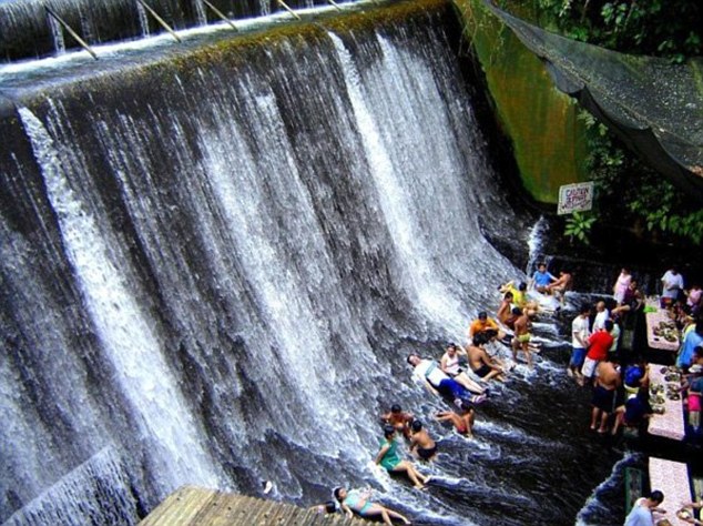 Nhìn thì ngỡ rằng một thác nước tự nhiên nhưng hóa ra, nơi này lại đặc biệt hơn rất nhiều - Ảnh 5.