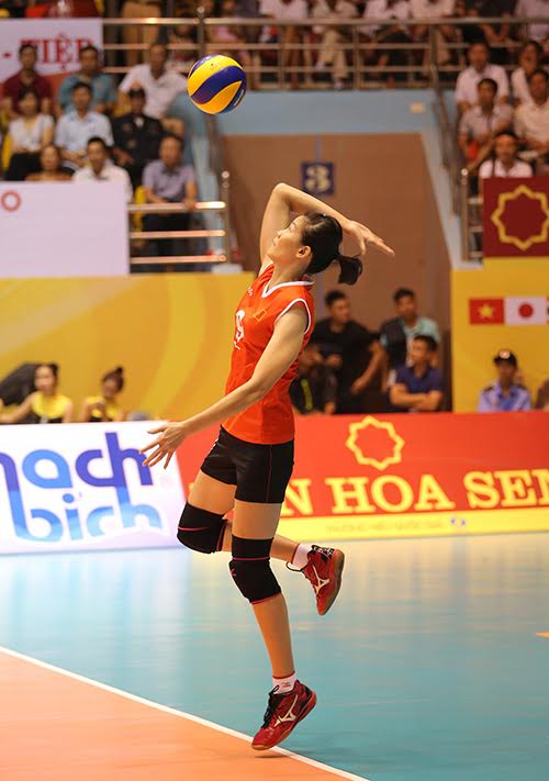 VTV Cup: Kim Huệ tỏa s&aacute;ng, nữ Việt Nam thắng tưng bừng - Ảnh 7.