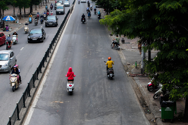 Tuyến đường Chùa Bộc – Đại Cồ Việt bỗng dưng bốc mùi hôi thối khó chịu - Ảnh 7.
