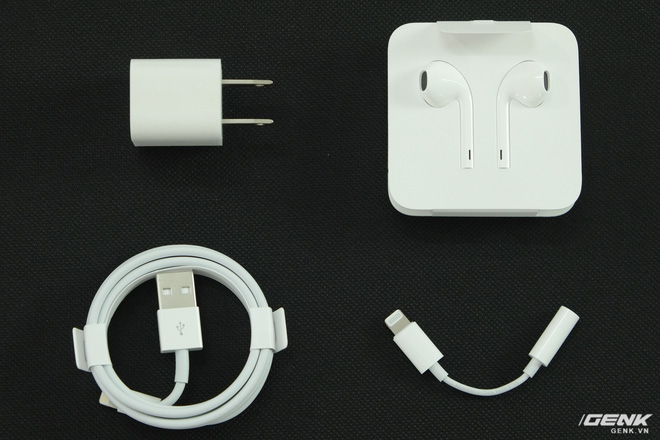 Mở hộp iPhone 8 và iPhone 8 Plus chính hãng do FPT Trading phân phối: Mã LL/A, ZP/A như hàng xách tay! - Ảnh 9.
