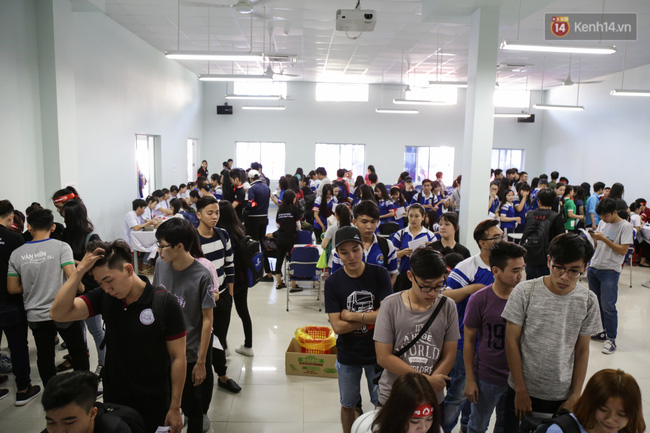 Hàng nghìn bạn trẻ Hà Nội - Sài Gòn hào hứng tham gia hiến máu nhân đạo trong ngày Chủ nhật Đỏ - Ảnh 19.
