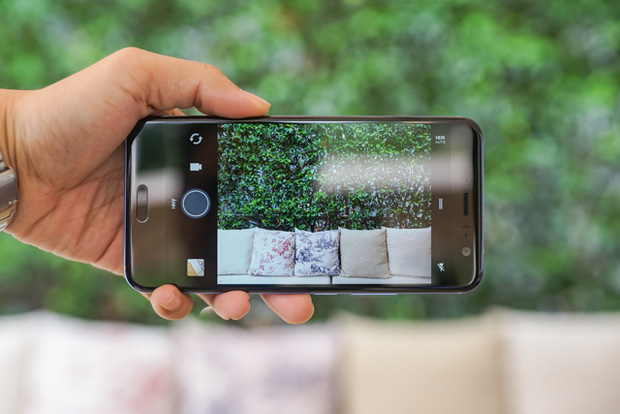 Đánh giá chi tiết camera HTC U11: Lấy nét nhanh, màu sắc chân thực, selfie ấn tượng - Ảnh 1.