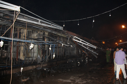 Cháy kinh hoàng ở chợ đêm Phú Quốc - Ảnh 8.