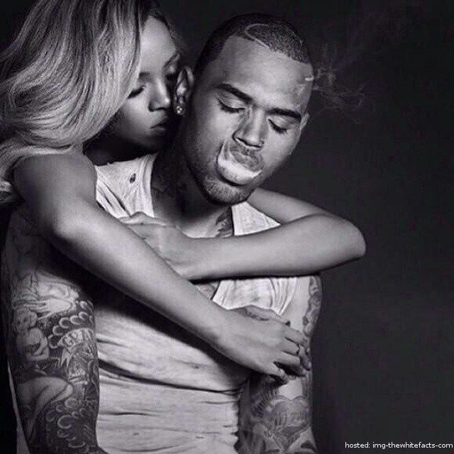 Rihanna và Chris Brown: Đấm nhau bầm mặt, rách môi vẫn khó lòng quên mối tình đầu đầy ngang trái - Ảnh 10.
