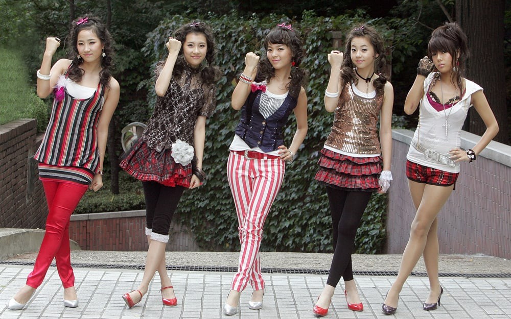 Những ca khúc tường thành mà Kpop fan không thể bỏ qua - Ảnh 13.
