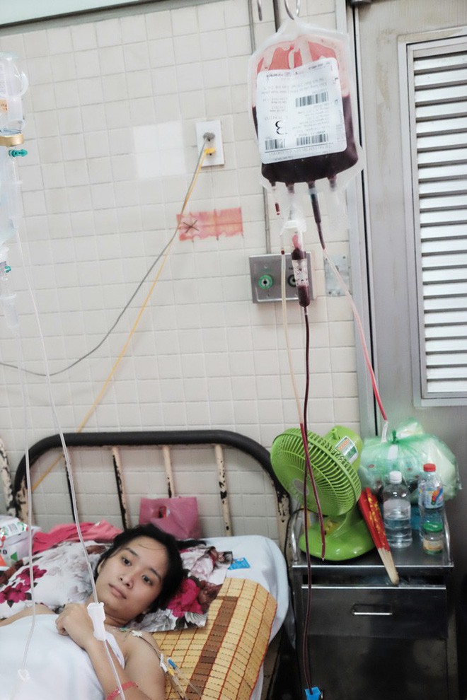 Thương t&acirc;m nữ bảo mẫu mầm non xinh đẹp bị xe tải t&ocirc;ng t&agrave;n phế trong ng&agrave;y vui của bạn th&acirc;n - Ảnh 8.