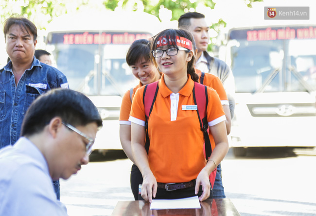 Hàng nghìn bạn trẻ Hà Nội - Sài Gòn hào hứng tham gia hiến máu nhân đạo trong ngày Chủ nhật Đỏ - Ảnh 20.