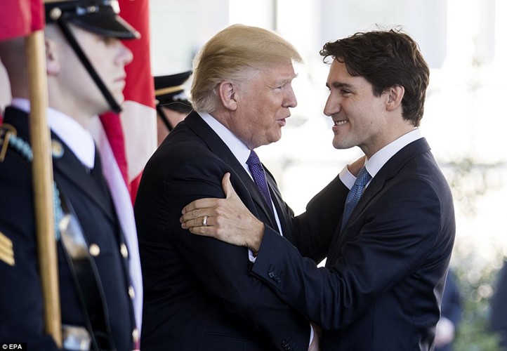 Đi công du tới đâu, Thủ tướng Justin Trudeau cũng phong thái ngời ngời, thu hút mọi ánh nhìn từ mọi người - Ảnh 9. Đi công du tới đâu, Thủ tướng Justin Trudeau cũng phong thái ngời ngời, thu hút mọi ánh nhìn từ mọi người - Ảnh 9.