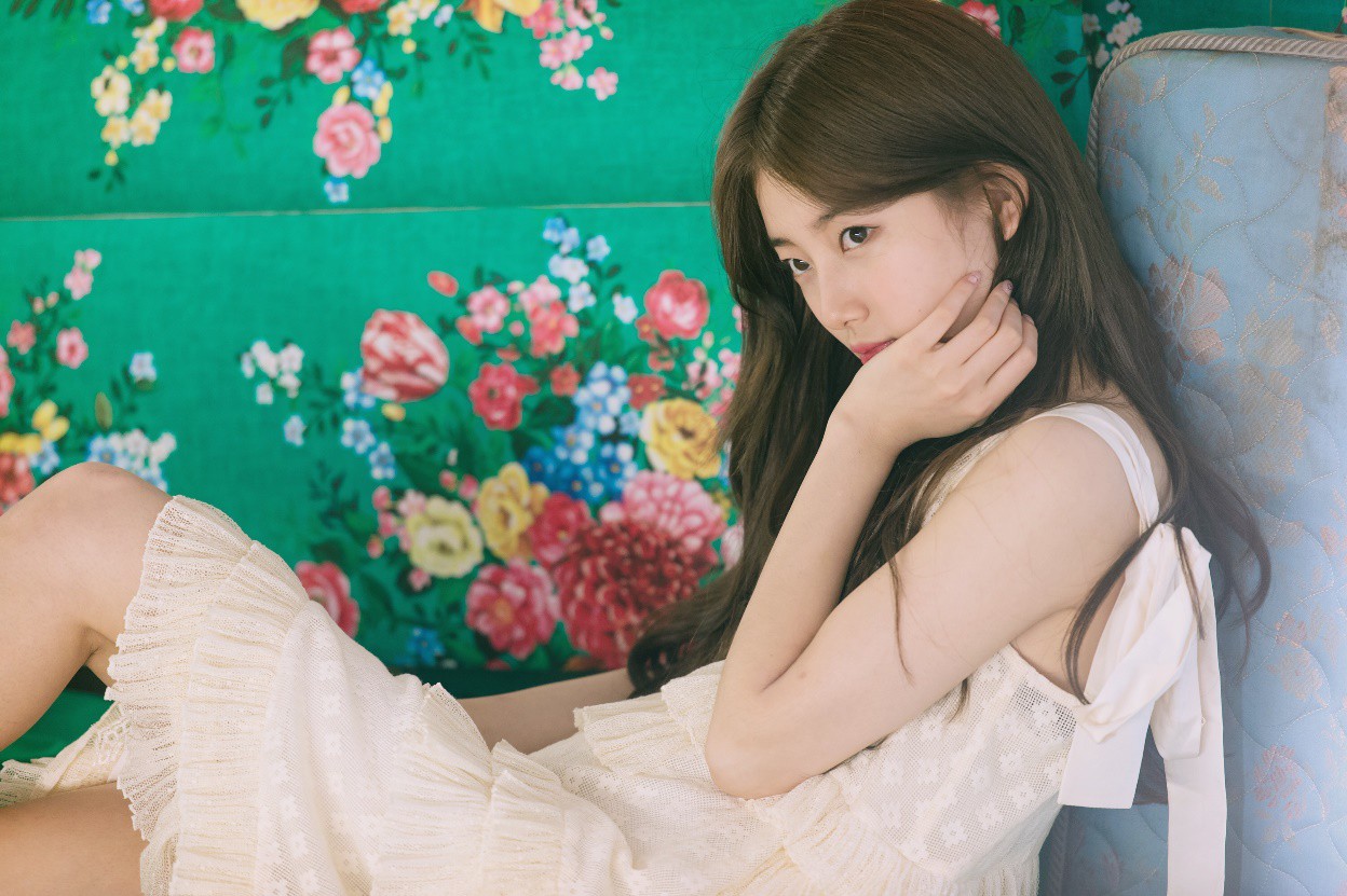 Chia tay Lee Min Ho, Suzy ngày càng đẹp đến mức ngẩn ngơ trong loạt hình hậu trường - Ảnh 9.