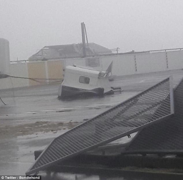 Sân bay quốc tế nổi tiếng thế giới tan hoang không nhận ra sau siêu bão Irma - Ảnh 3.