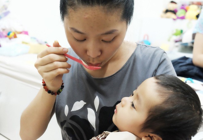 Cuộc sống mới của người mẹ đơn thân 3 tháng trời nuôi con bạo bệnh nơi xứ người - Ảnh 10.