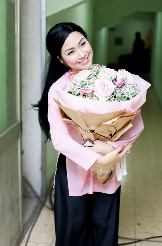 Hòa Minzy trở lại Gương mặt thân quen để vào vai vợ Jun Phạm - Ảnh 7.