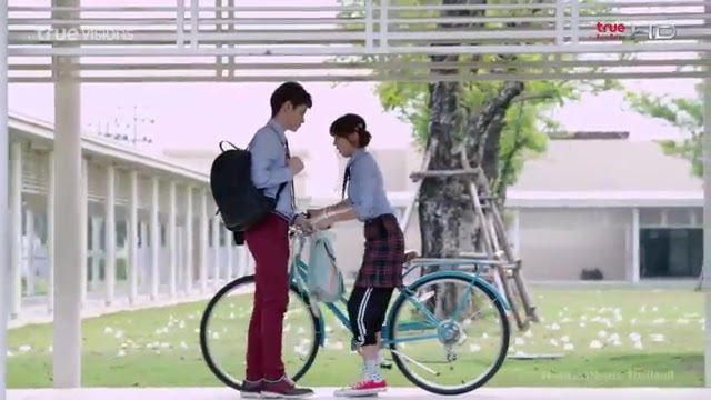 Ho&agrave;ng Cung bản Th&aacute;i: Pattie h&iacute; hửng đ&ugrave;a giỡn trong... nh&agrave; vệ sinh nam! - Ảnh 14.