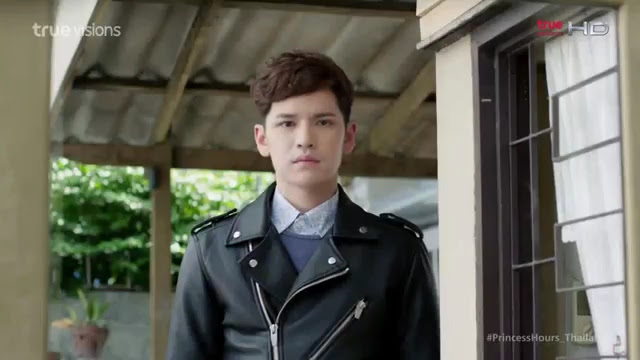 Ho&agrave;ng Cung bản Th&aacute;i: Pattie h&iacute; hửng đ&ugrave;a giỡn trong... nh&agrave; vệ sinh nam! - Ảnh 12.