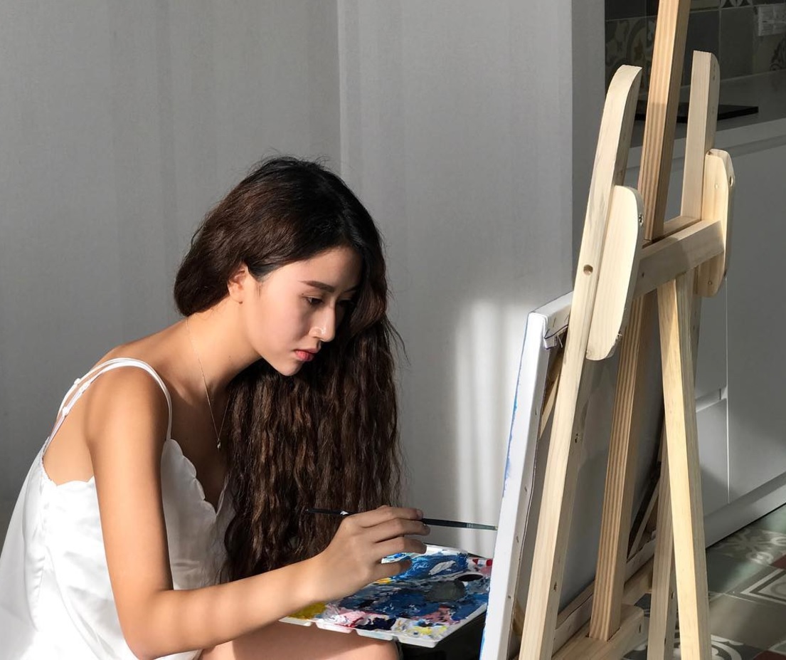 Góc nghiêng của hot girl đình đám và gái xinh trên Facebook: Ai đẹp hơn? - Ảnh 3. Góc nghiêng của hot girl đình đám và gái xinh trên Facebook: Ai đẹp hơn? - Ảnh 3.