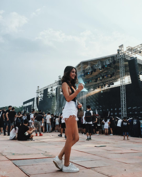 Đi rave, con gái không mặc hở thì phải mặc gì? - Ảnh 7. Đi rave, con gái không mặc hở thì phải mặc gì? - Ảnh 7.
