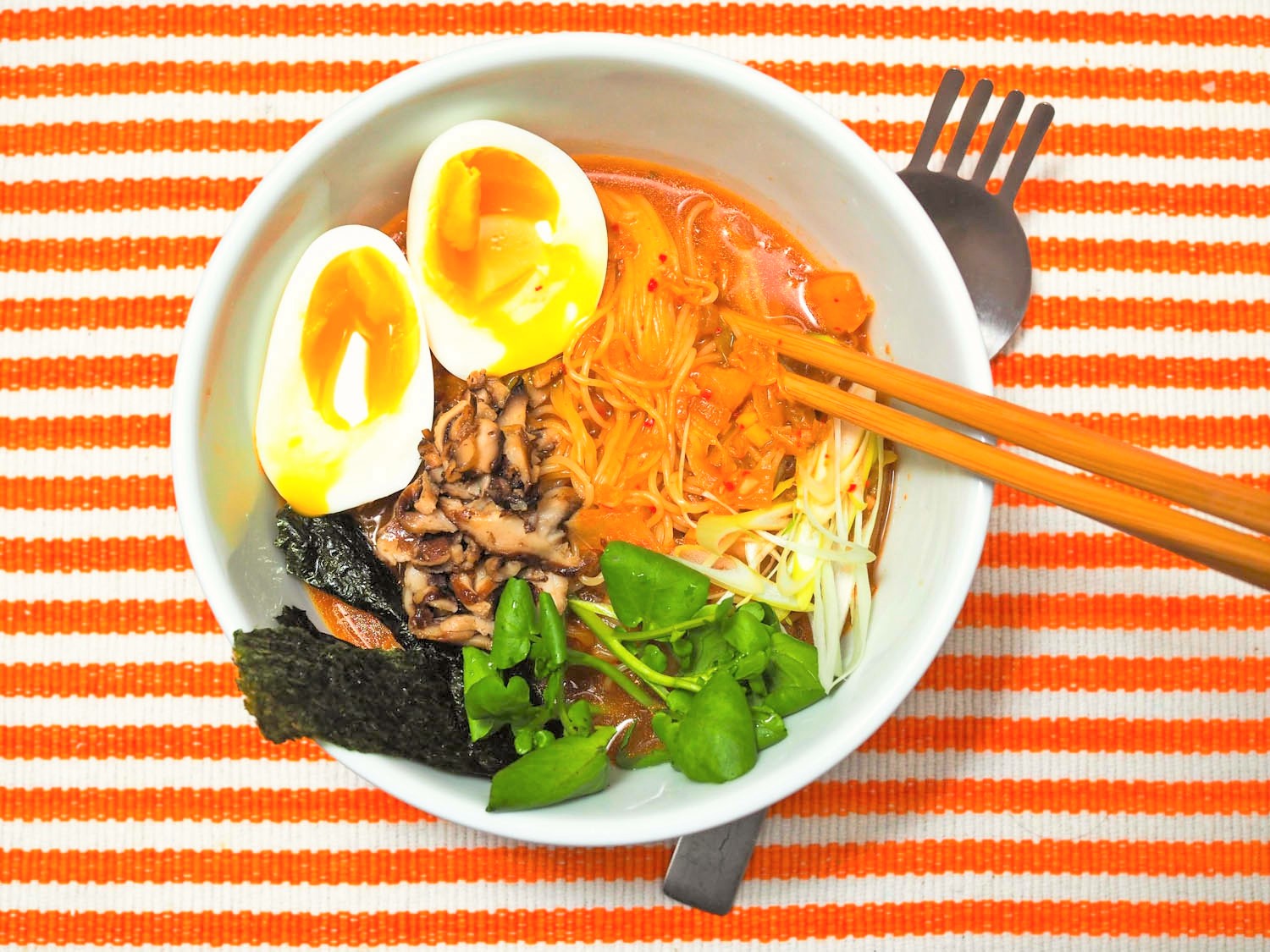 C&ocirc;ng thức mỳ Ramen &ldquo;si&ecirc;u tốc&rdquo; chỉ 15 ph&uacute;t l&agrave; xong - Ảnh 7.