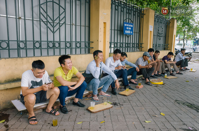 Văn hóa trà đá của dân công sở: Anh em dừng công việc tí, mình đi uống trà đá! - Ảnh 5.