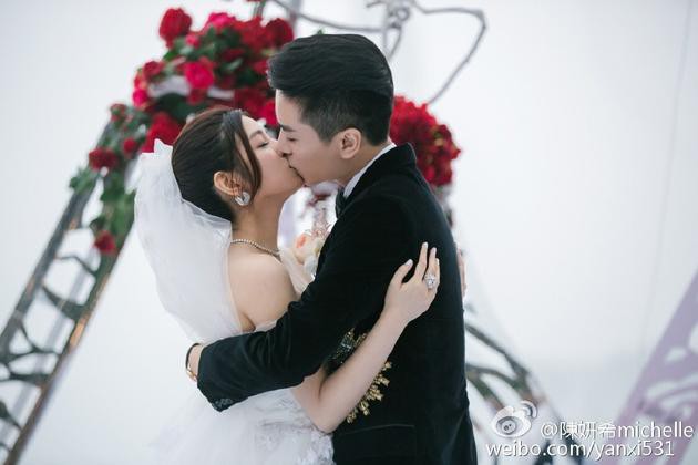 Tr&ograve;n 1 tuổi, qu&yacute; tử nh&agrave; Trần Hiểu - Trần Nghi&ecirc;n Hy được khen bụ bẫm, đ&aacute;ng y&ecirc;u - Ảnh 1.