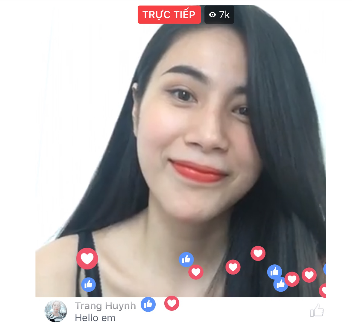 Thủy Tiên chia sẻ bí quyết Livestream "nét" không tì vết