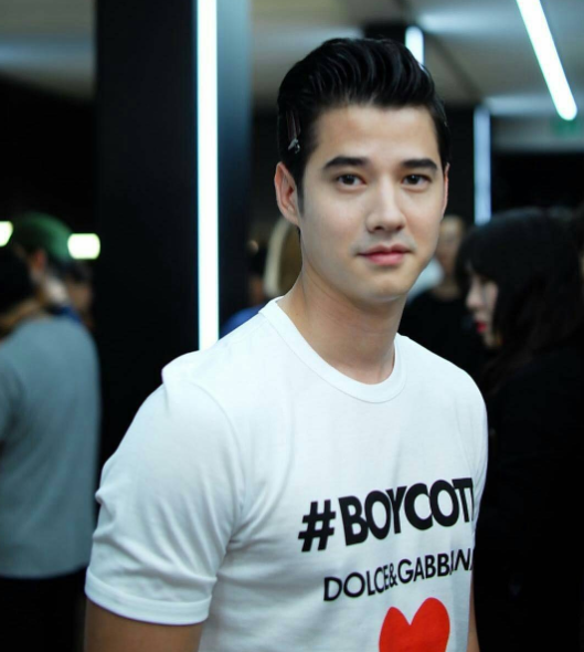 Sàn diễn Dolce&Gabbana thành Đại hội mỹ nam, nổi nhất là Mario Maurer và Vương Tuấn Khải! - Ảnh 4.